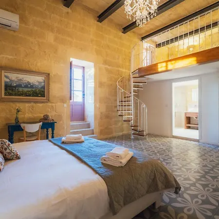 Rustic Retreat With Pool Villa San Lawrenz