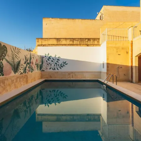 Rustic Retreat With Pool * San Lawrenz