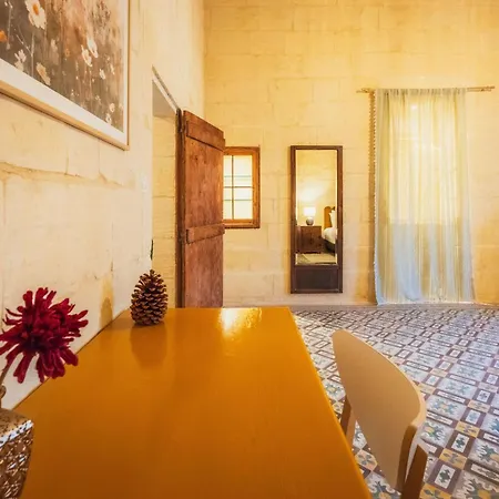 Rustic Retreat With Pool Villa San Lawrenz