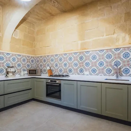 Rustic Retreat With Pool Villa San Lawrenz