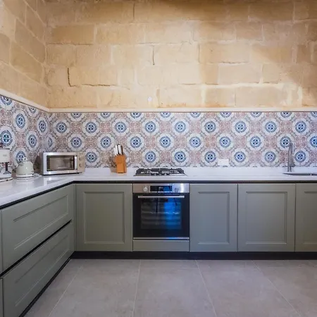 Rustic Retreat With Pool * San Lawrenz