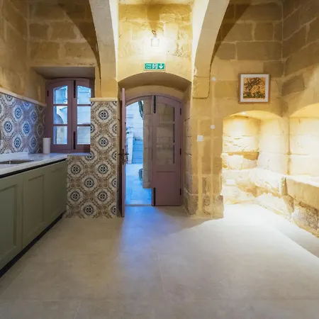 Rustic Retreat With Pool San Lawrenz