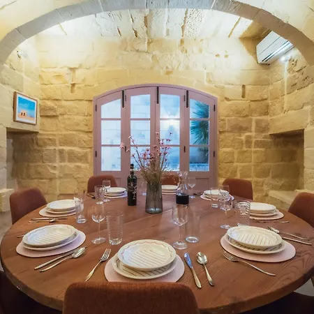 Rustic Retreat With Pool Villa San Lawrenz