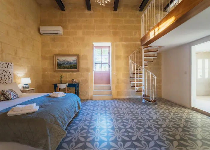 빌라 Rustic Retreat With Pool