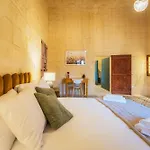Rustic Retreat With Pool * سان لاورينْتْسْ