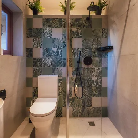 Rustic Retreat With Pool *