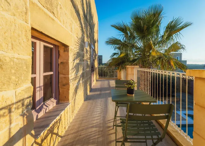 וילה Rustic Retreat With Pool