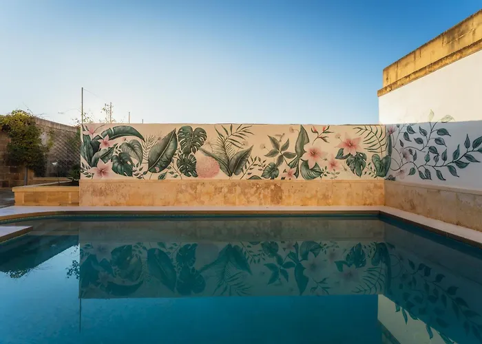 וילה Rustic Retreat With Pool