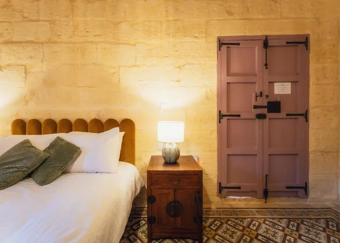 Rustic Retreat With Pool Villa *