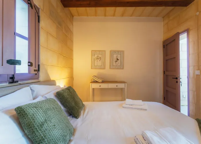 Rustic Retreat With Pool Vilă *