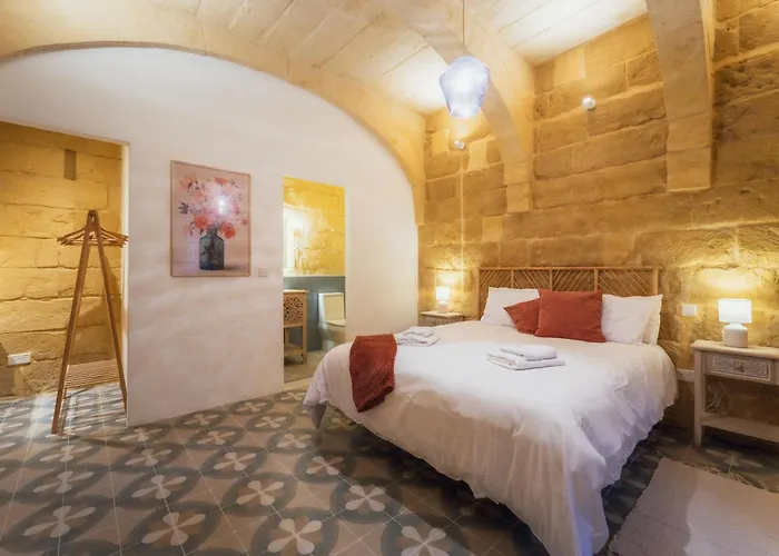 Rustic Retreat With Pool וילה