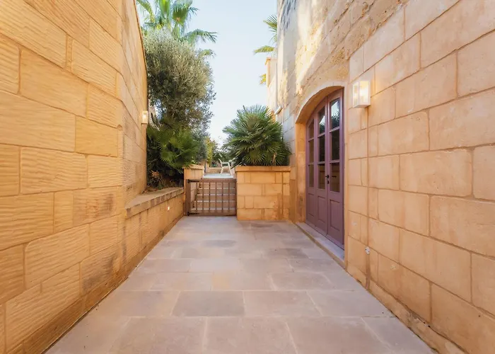 וילה Rustic Retreat With Pool סן לורנץ