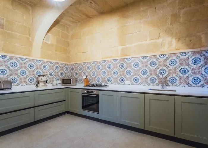 Rustic Retreat With Pool וילה סן לורנץ