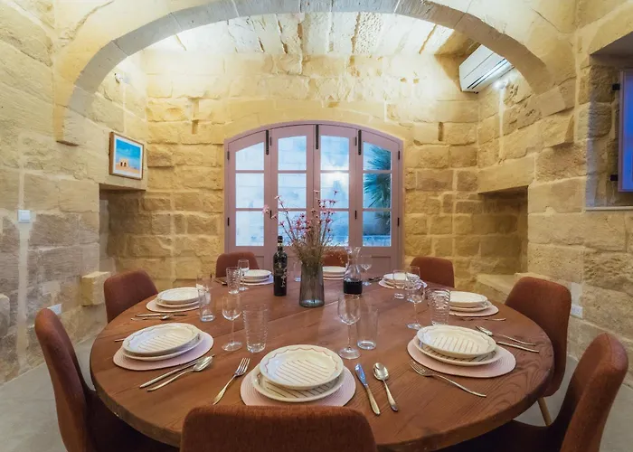 Rustic Retreat With Pool וילה סן לורנץ